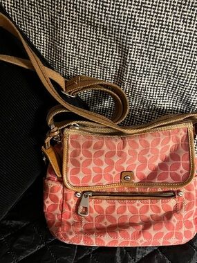 Fossil Crossbody Bag camel leather red coral canvas purse like new/ classic 00s